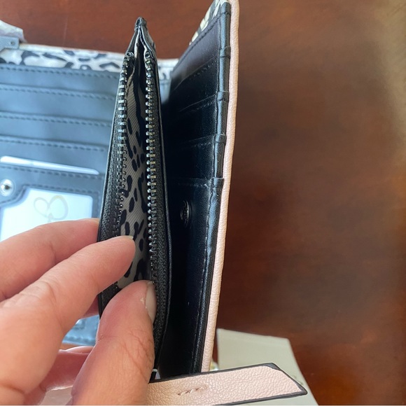 NWT Jessica Simpson | Soft Pink Small Frankie Center Divider Faux Leather Wallet - Picture 4 of 6